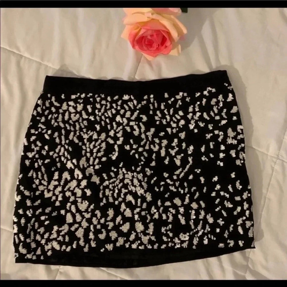 Haute Hippie Silk Sequin Mini skirt - Picture 7 of 8